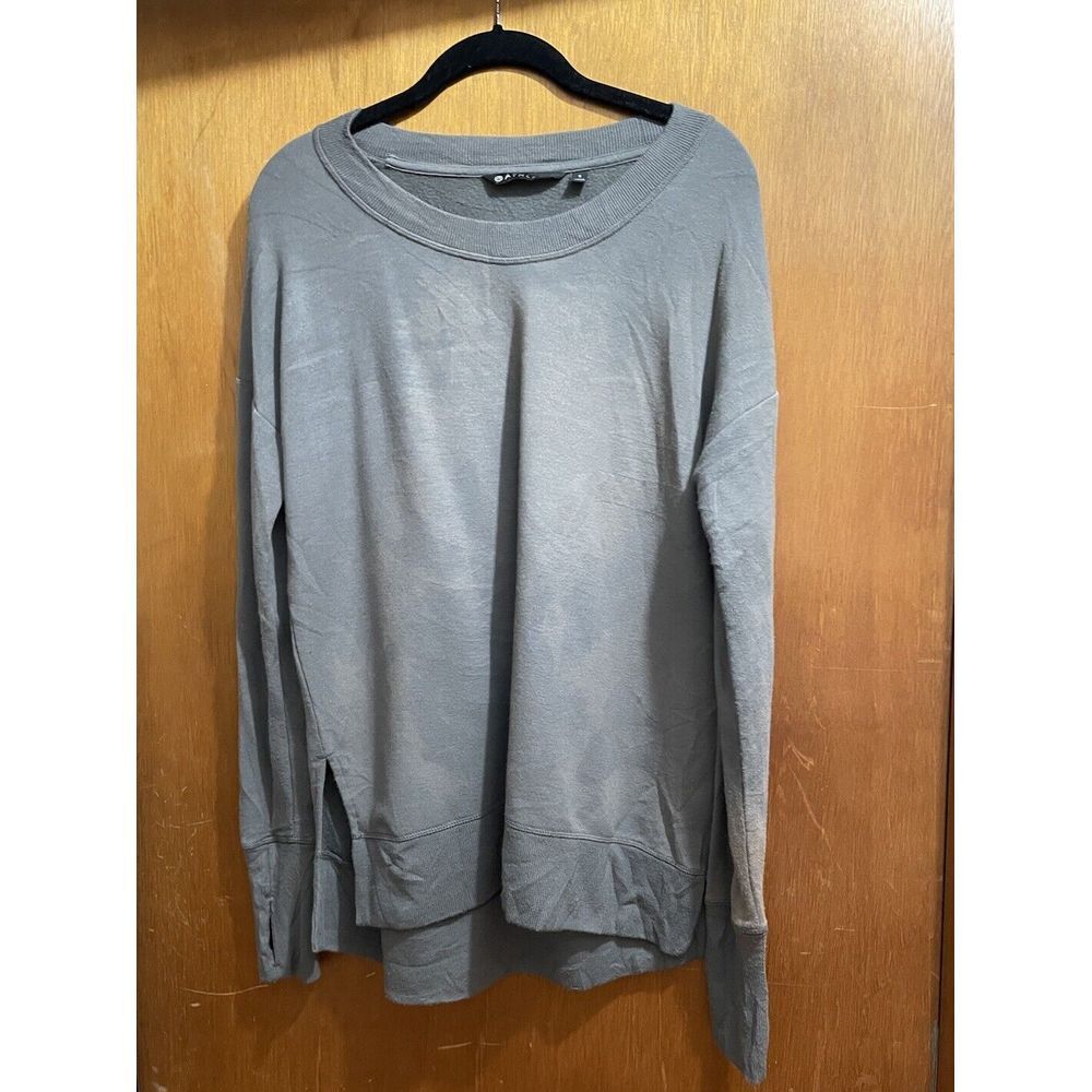 Athleta Size‎ S Light Gray Athletic Women Top Long Sleeve Workout Sports Stylish